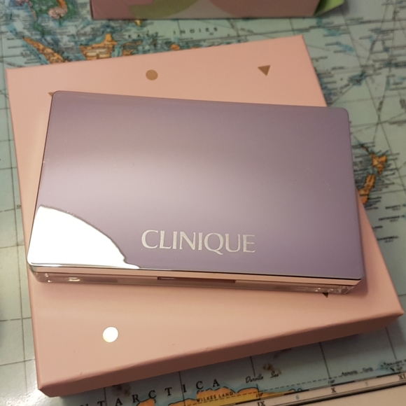 Clinique Even Better Compact Makeup in Sand SPF 15 - Picture 3 of 5